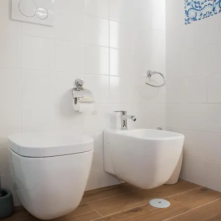 Bed and Breakfast La Piazzetta 3*